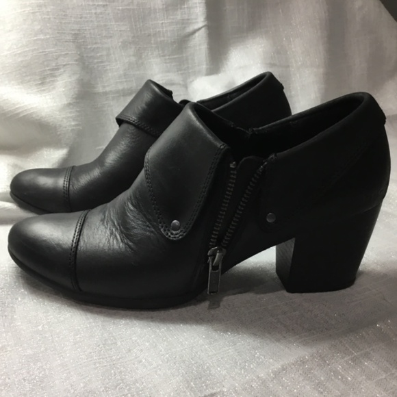 Women’s ankle boots size 7.5M - Picture 2 of 7